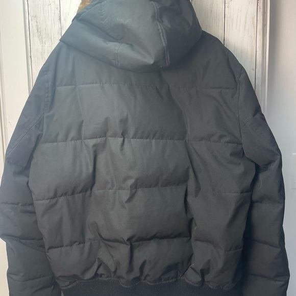 Tommy Hilfiger Black Puffer Jacket with Fur Hood - Picture 5 of 16